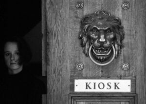 El Sol sale por el Este